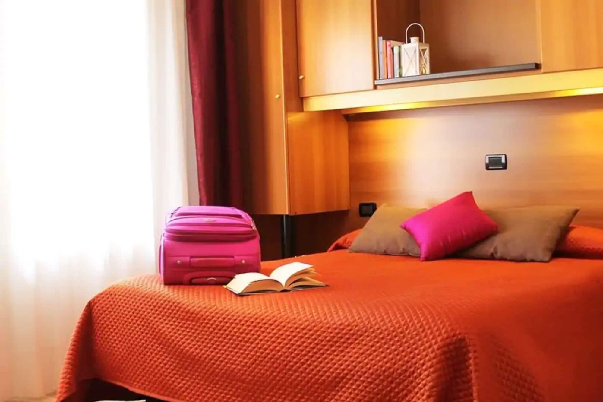 סוטומרינה Hotel Sole מראה חיצוני תמונה