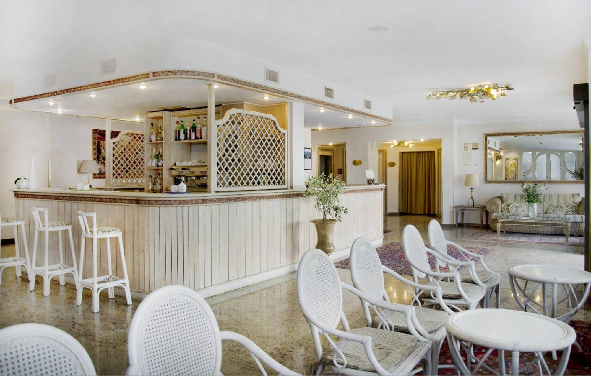 סוטומרינה Hotel Sole מראה חיצוני תמונה