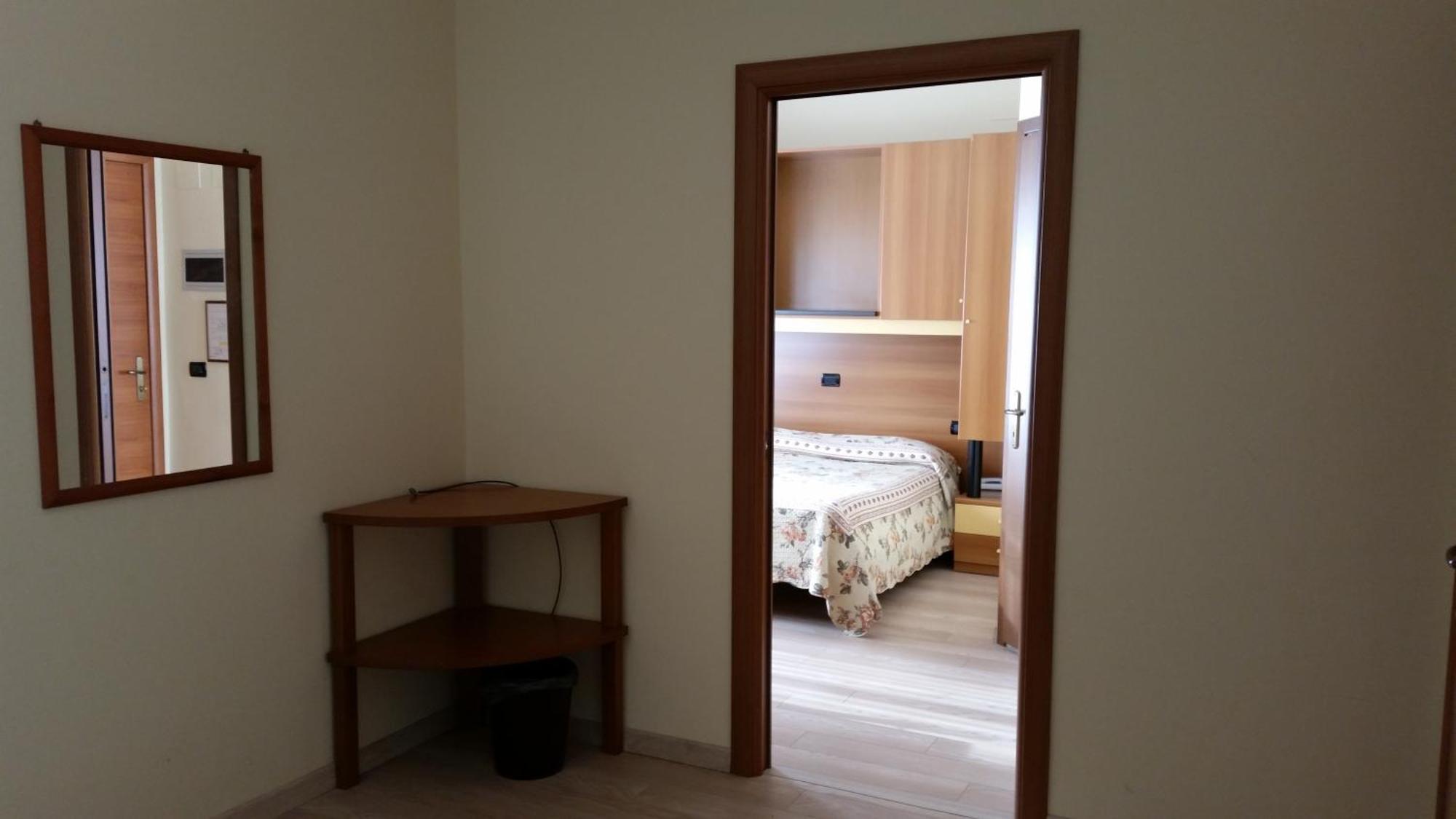 סוטומרינה Hotel Sole חדר תמונה